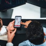 How to set price alerts and stop-losses